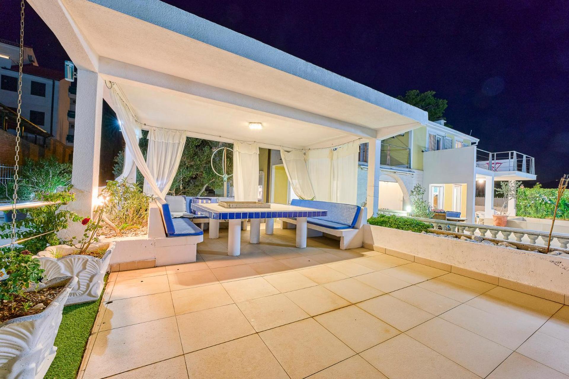 Villa Unique Sur La Plage Pour Des Vacances Inoubliables En Famille Ou Entre Amis Pour 10 Personnes Slatine Extérieur photo