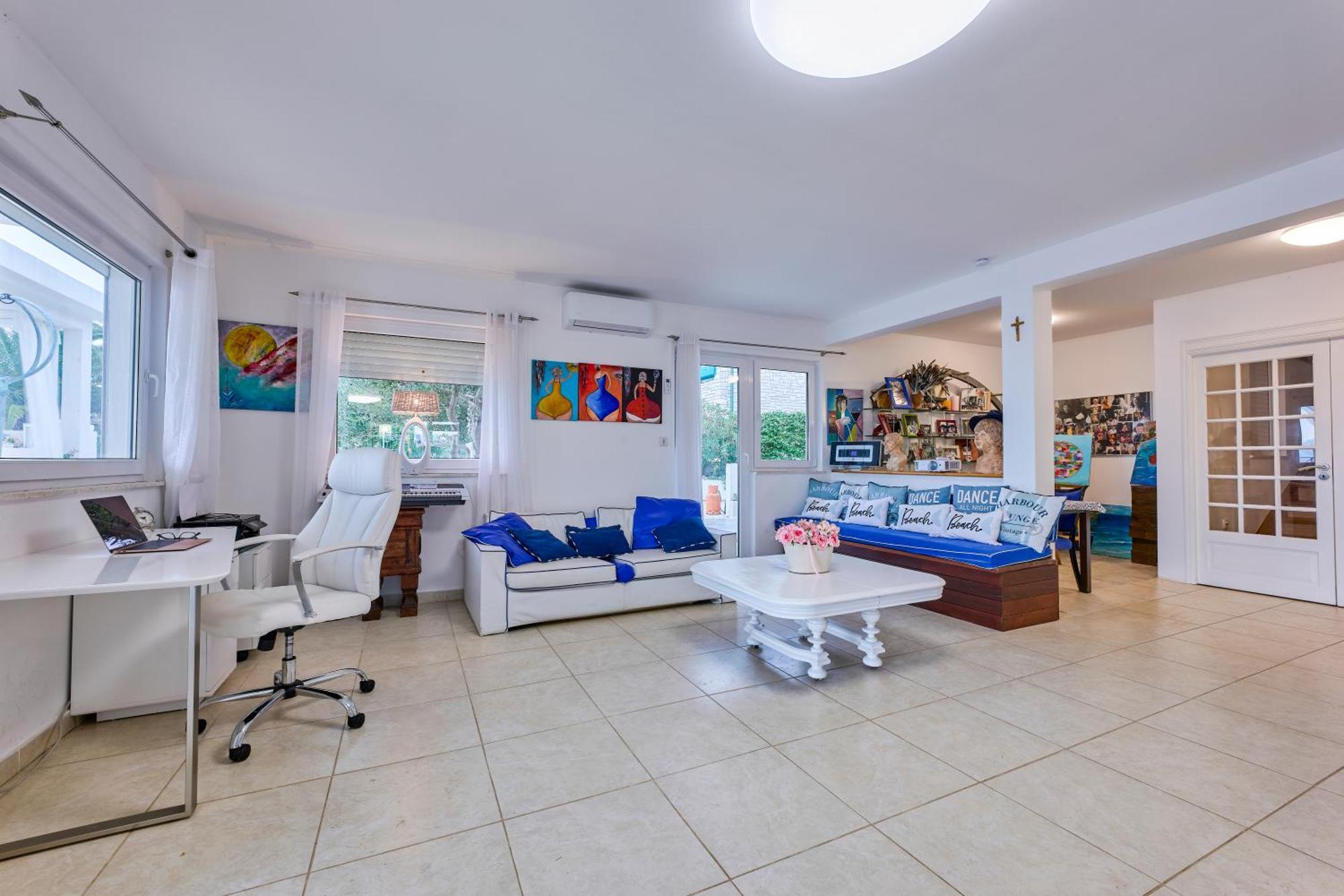 Villa Unique Sur La Plage Pour Des Vacances Inoubliables En Famille Ou Entre Amis Pour 10 Personnes Slatine Extérieur photo